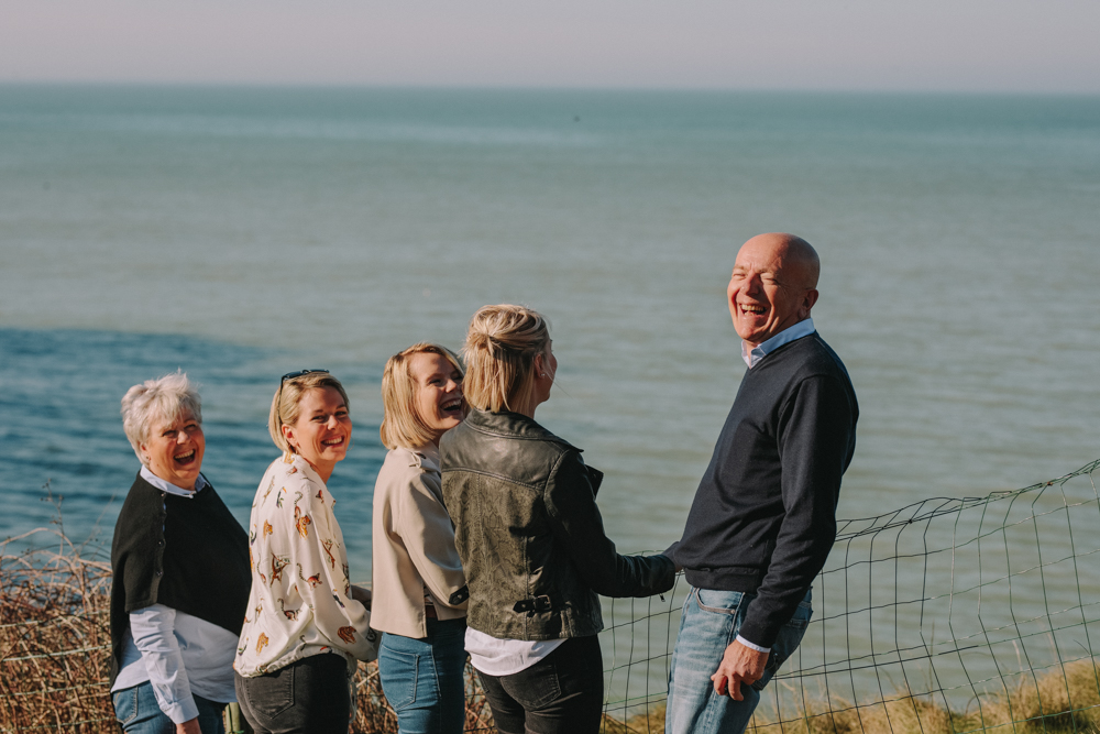 photographe de famille sur la plage de Normandie à Saint Pierre en Port